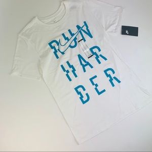 Men’s Nike RUN HARDER Nike White Tee Shirt NWT